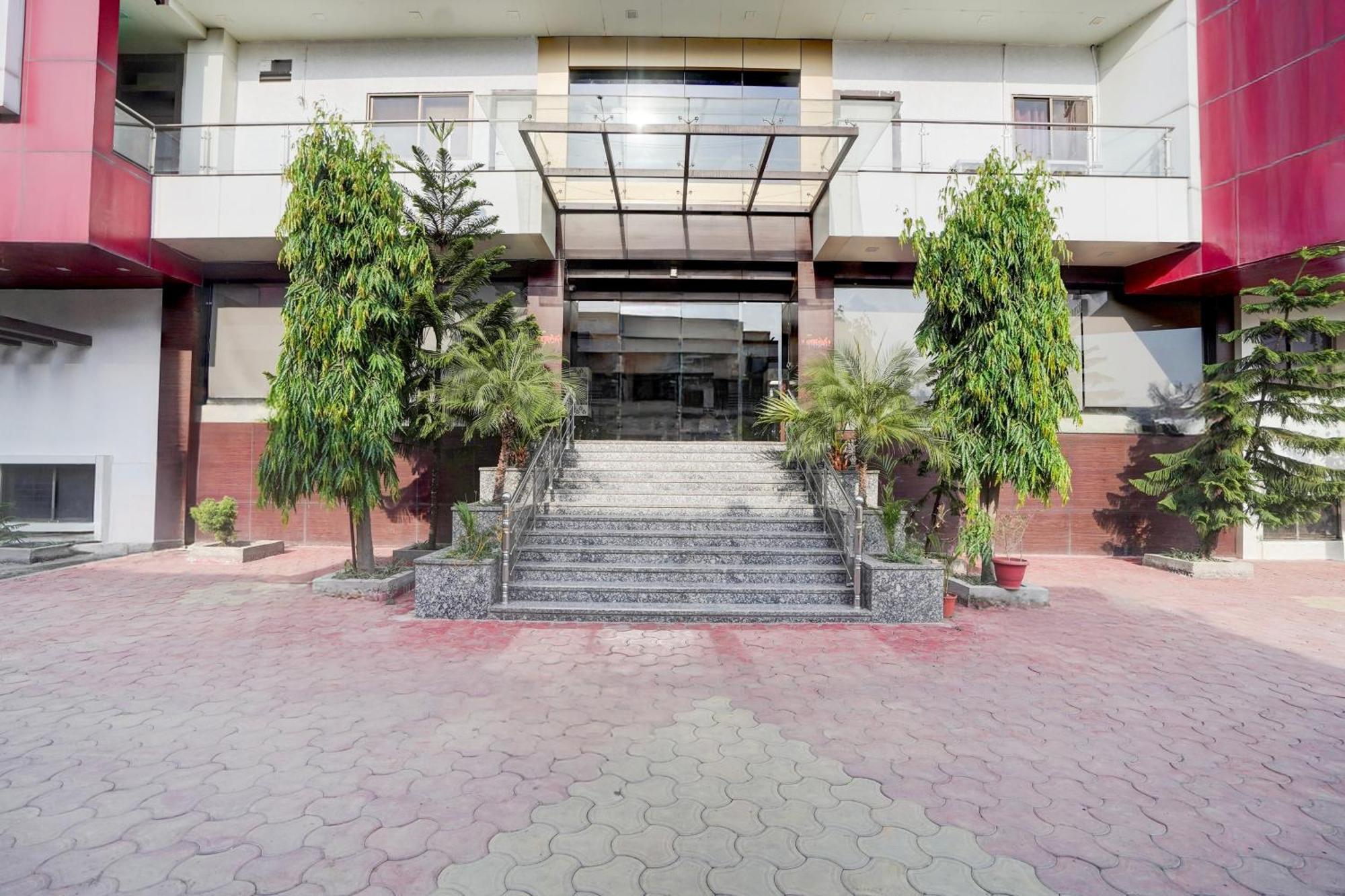 Super Townhouse Lalghati Near Airport Bhopal Exterior foto